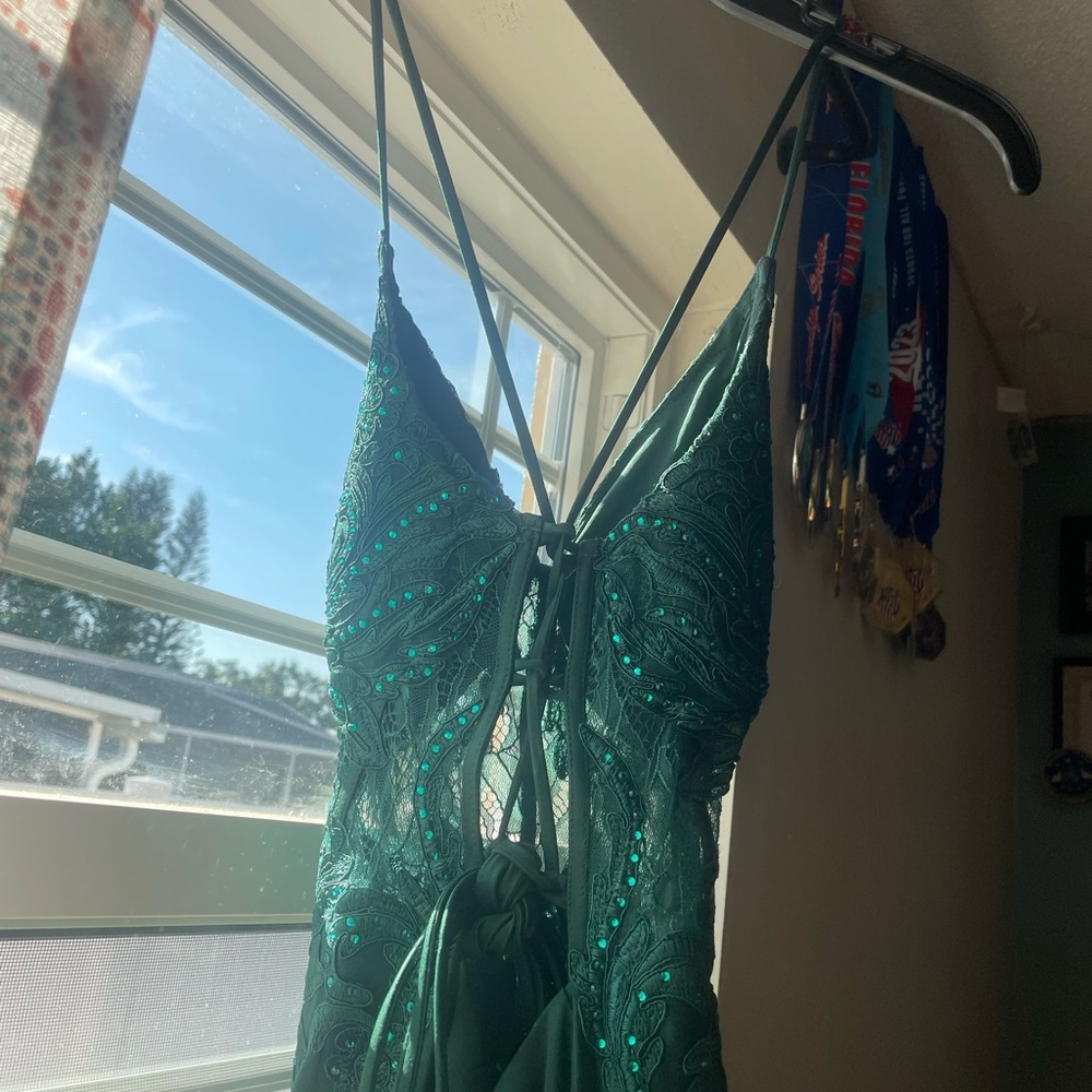 PROM DRESS - Picture 7 of 7